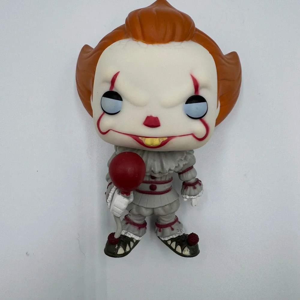 Funko Pop IT‎ Pennywise Vinyl Figure Grey Red Balloon Horror Movie No Box